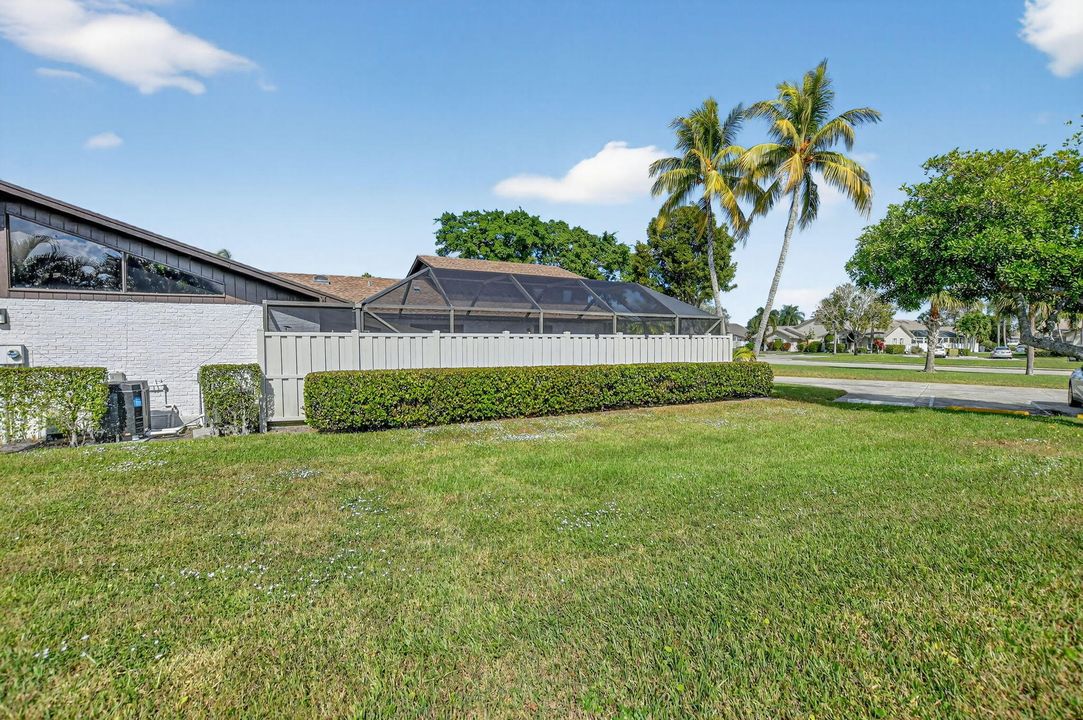 For Sale: $525,000 (3 beds, 3 baths, 1325 Square Feet)