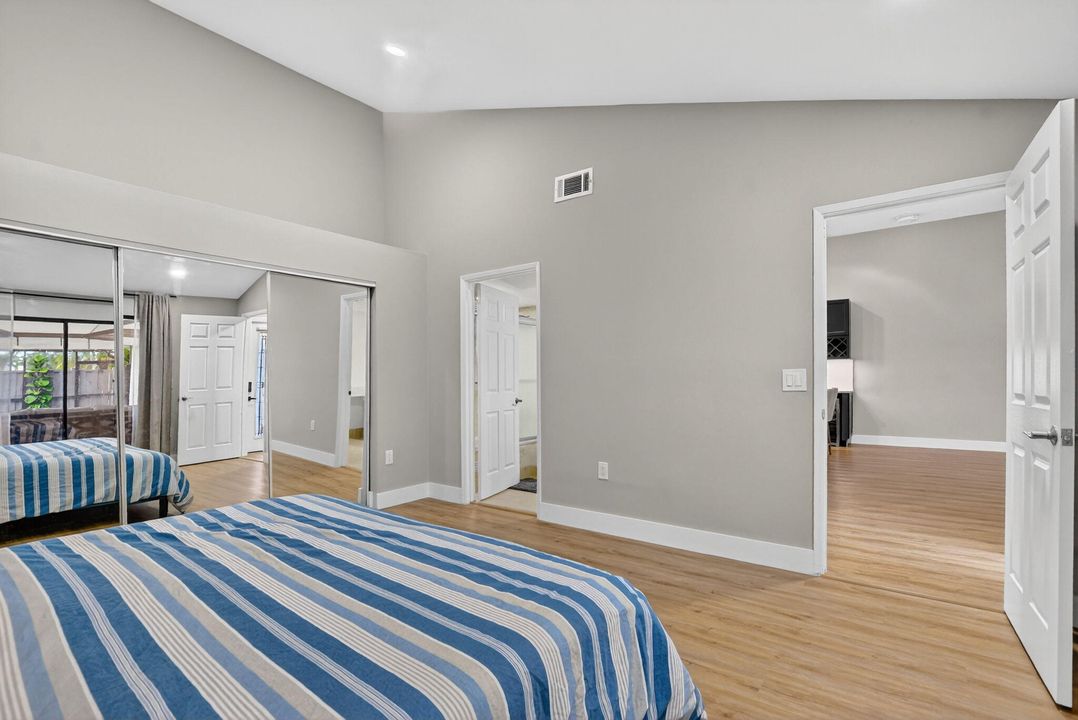 For Sale: $525,000 (3 beds, 3 baths, 1325 Square Feet)