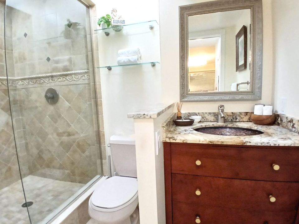 En Venta: $1,350,000 (4 camas, 3 baños, 2286 Pies cuadrados)