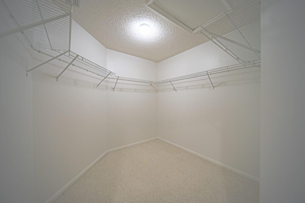 出租: $3,350 (4 贝兹, 3 浴室, 2246 平方英尺)