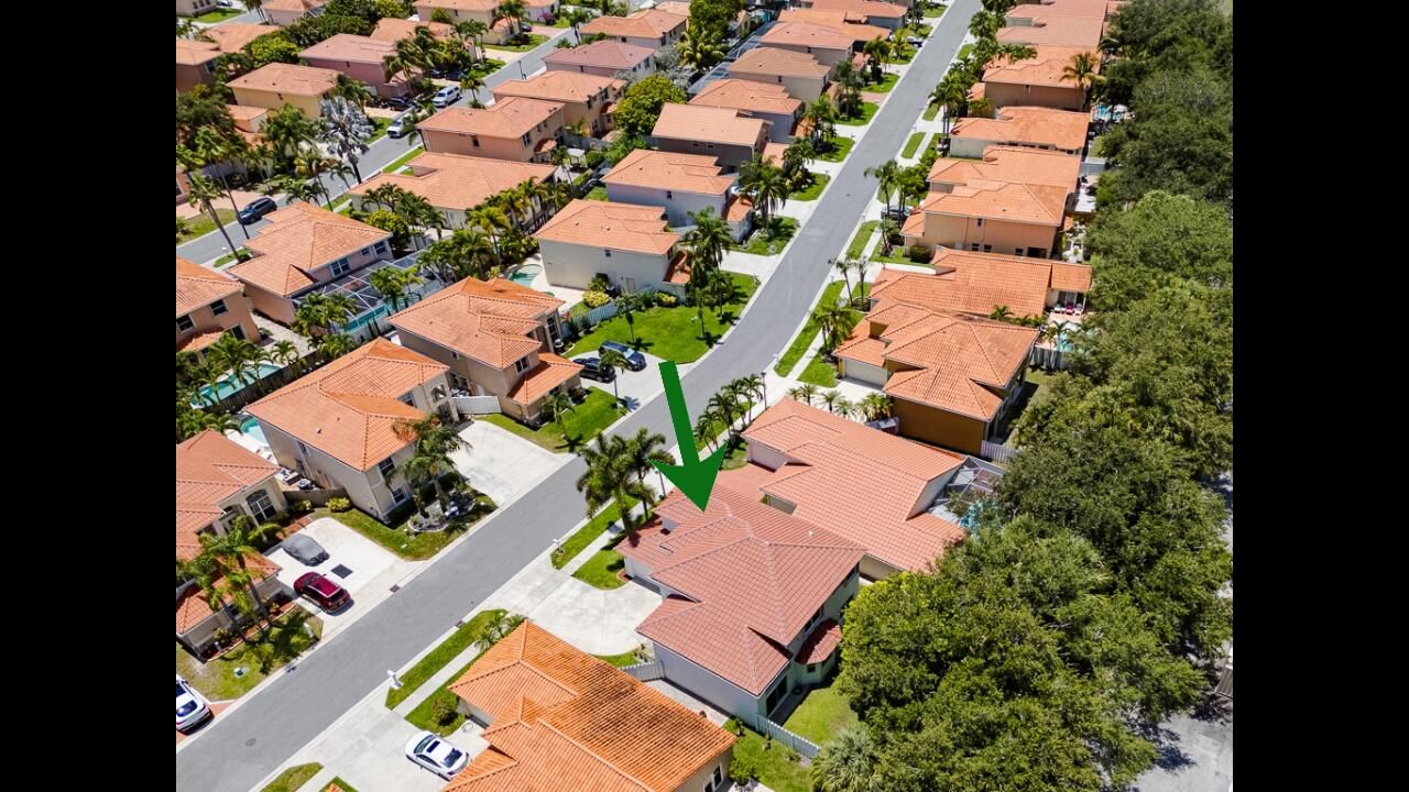 出租: $3,350 (4 贝兹, 3 浴室, 2246 平方英尺)