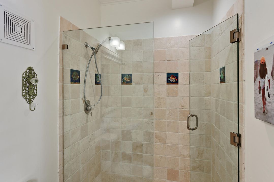 En Renta: $12,000 (3 camas, 3 baños, 1600 Pies cuadrados)