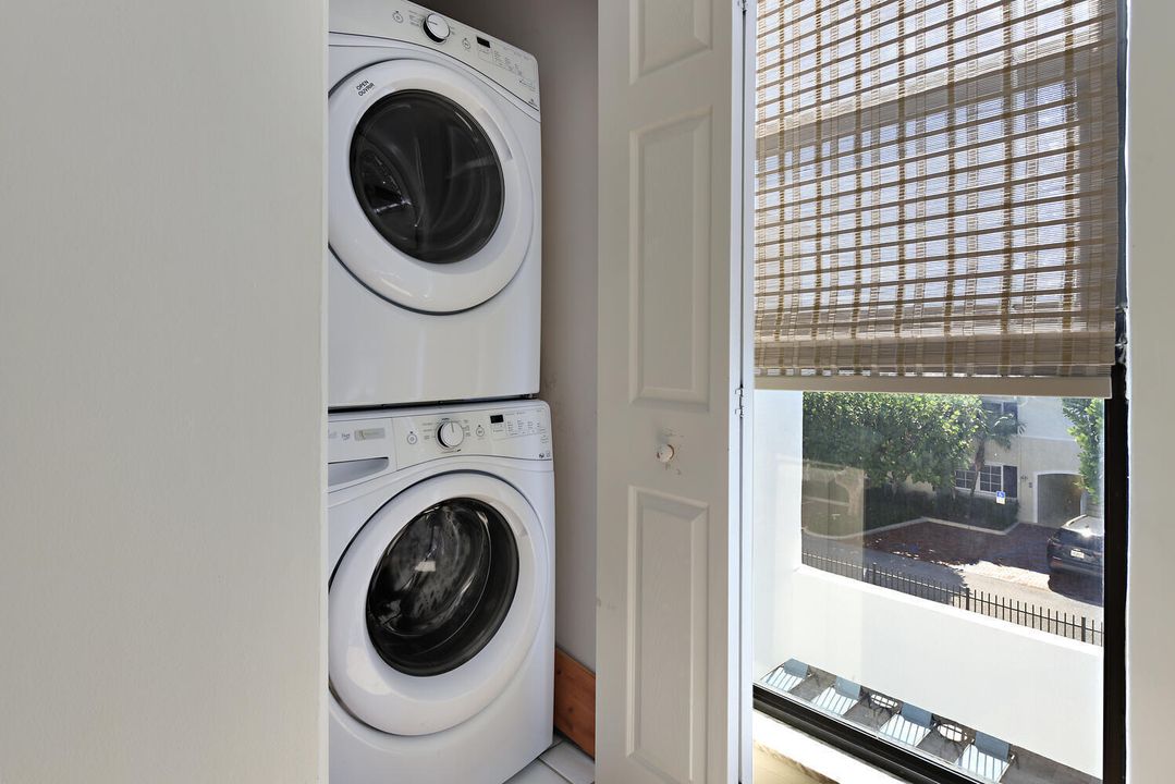 En Renta: $12,000 (3 camas, 3 baños, 1600 Pies cuadrados)