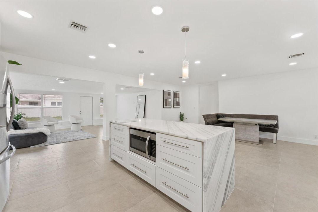 待售: $959,000 (3 贝兹, 2 浴室, 1755 平方英尺)