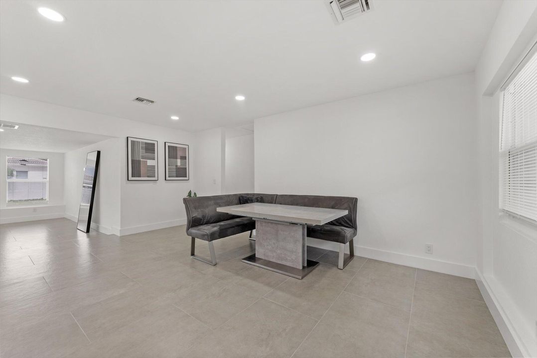 待售: $959,000 (3 贝兹, 2 浴室, 1755 平方英尺)