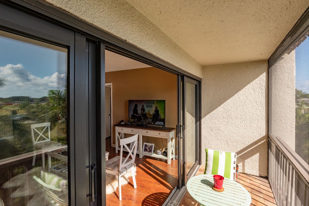 待售: $229,900 (2 贝兹, 2 浴室, 1042 平方英尺)