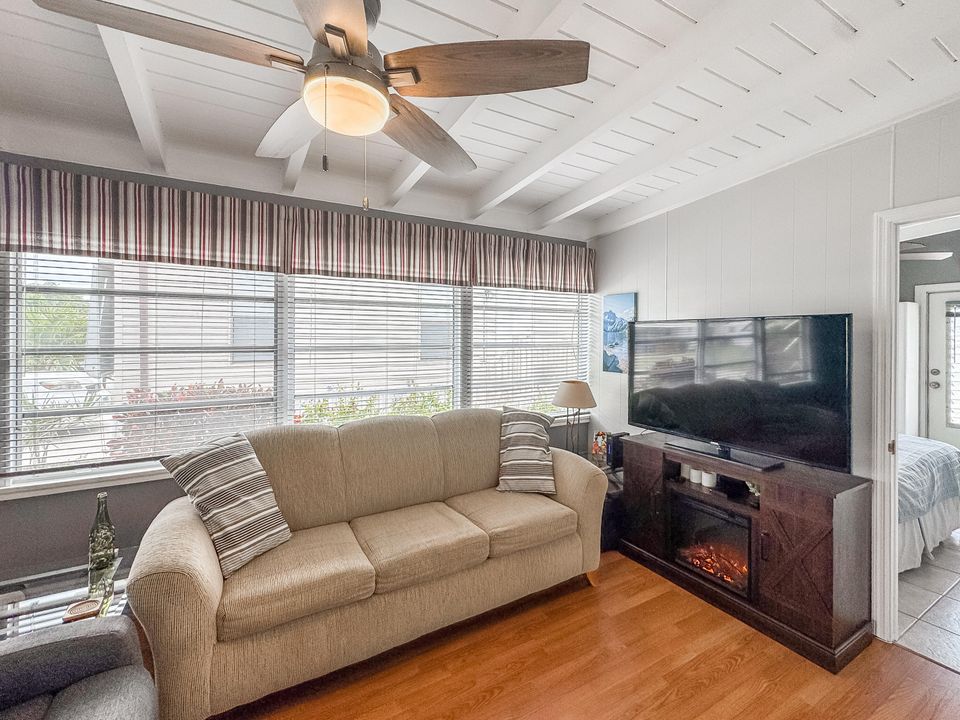 En Venta: $189,000 (2 camas, 2 baños, 790 Pies cuadrados)