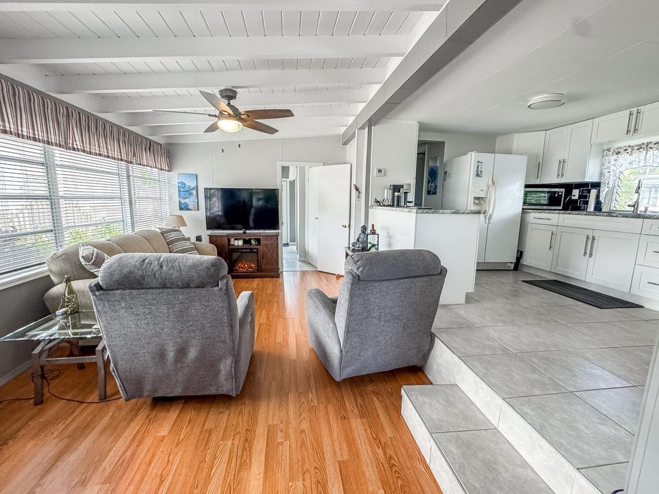 En Venta: $189,000 (2 camas, 2 baños, 790 Pies cuadrados)