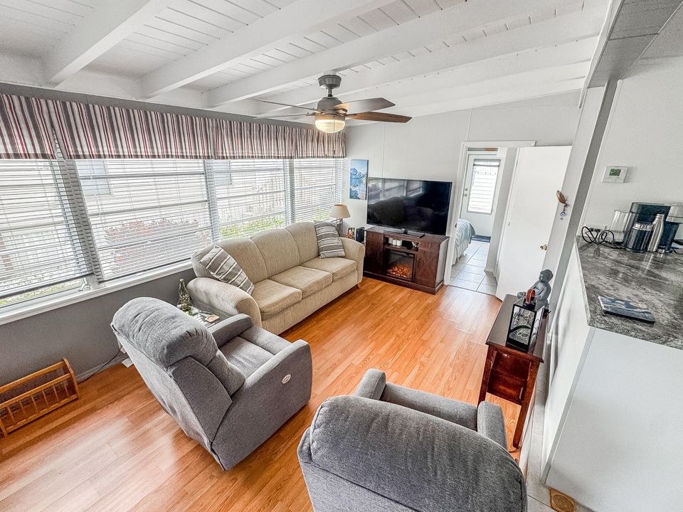 En Venta: $189,000 (2 camas, 2 baños, 790 Pies cuadrados)