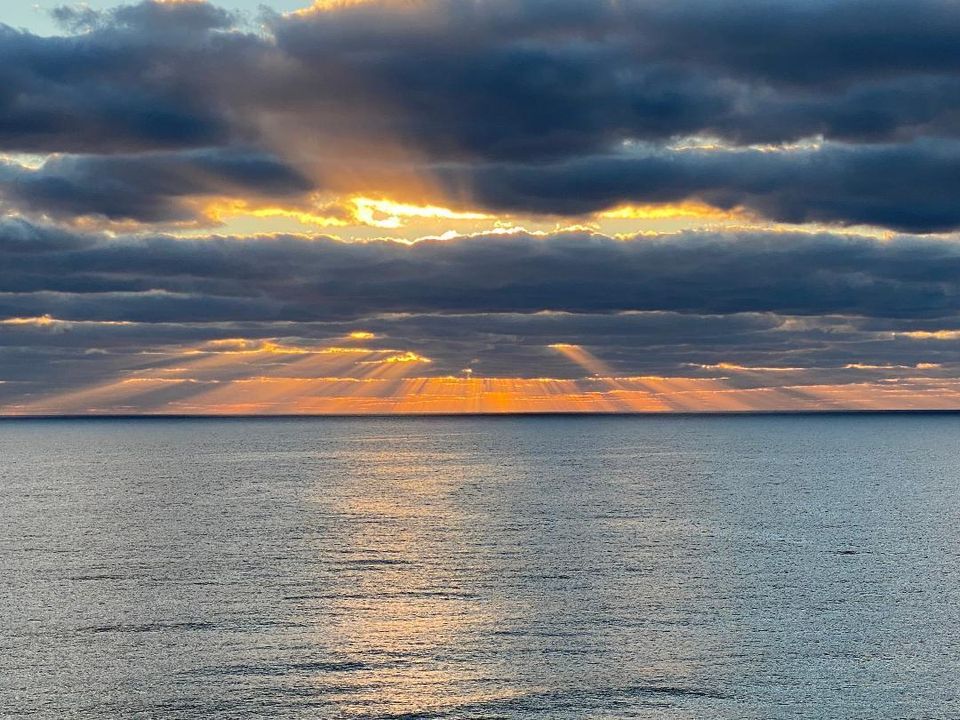 For Rent: $6,500 (2 beds, 2 baths, 1050 Square Feet)