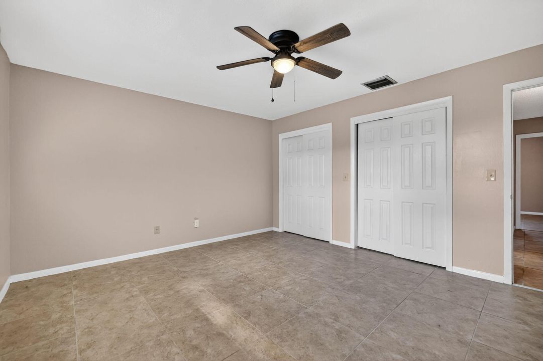 合同活跃: $309,900 (3 贝兹, 2 浴室, 1674 平方英尺)