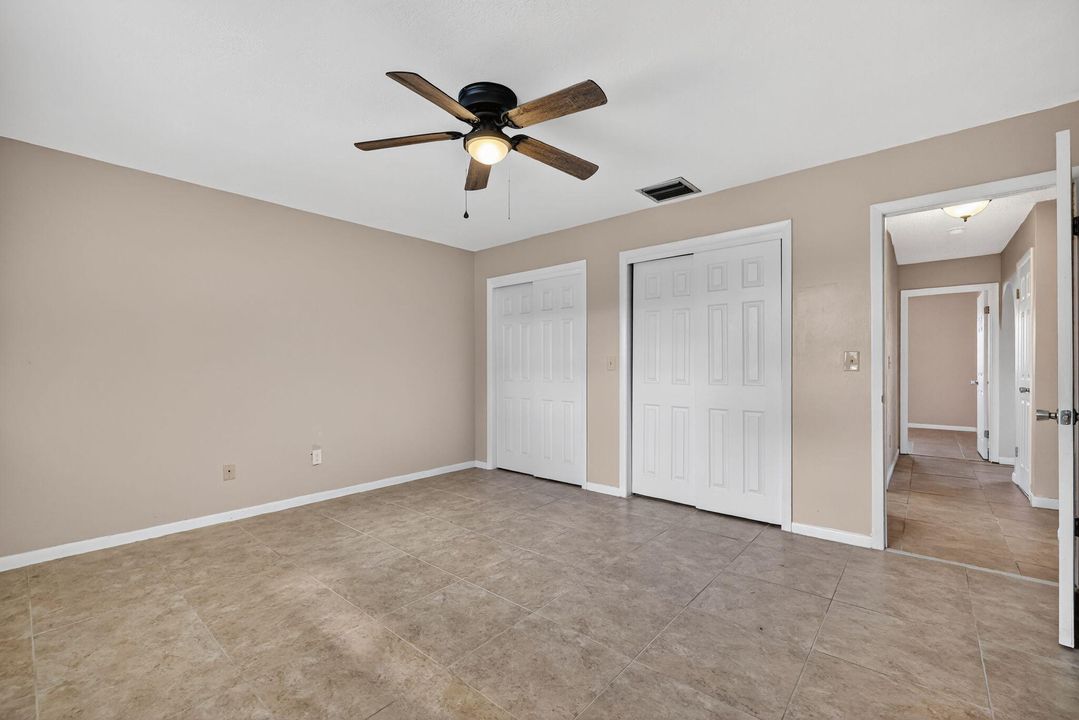 合同活跃: $309,900 (3 贝兹, 2 浴室, 1674 平方英尺)