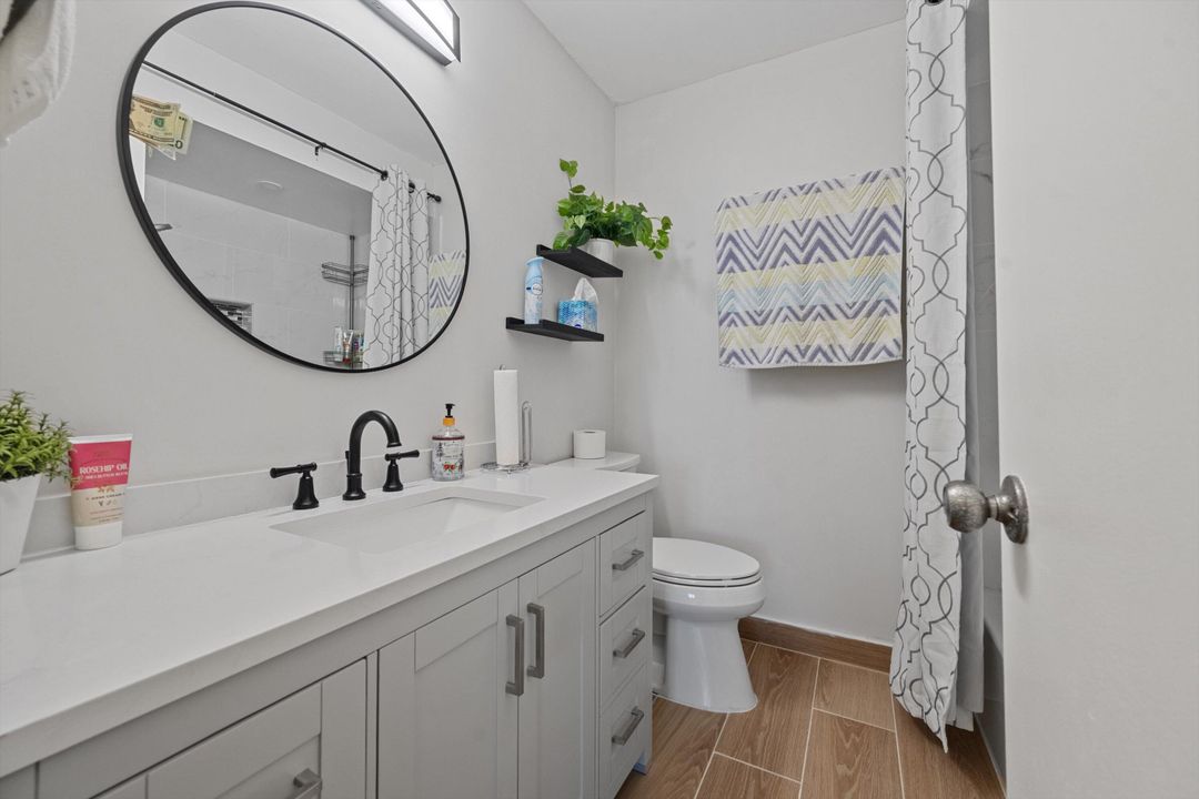 For Rent: $1,850 (1 beds, 1 baths, 741 Square Feet)