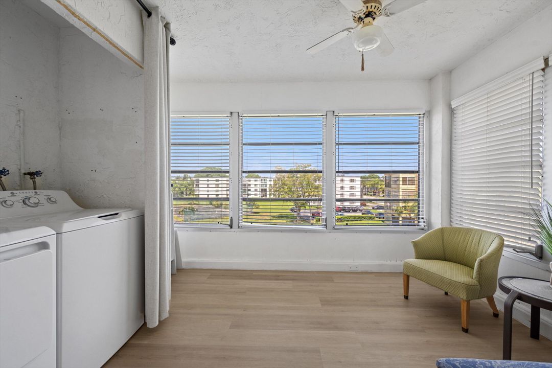 For Rent: $1,850 (1 beds, 1 baths, 741 Square Feet)