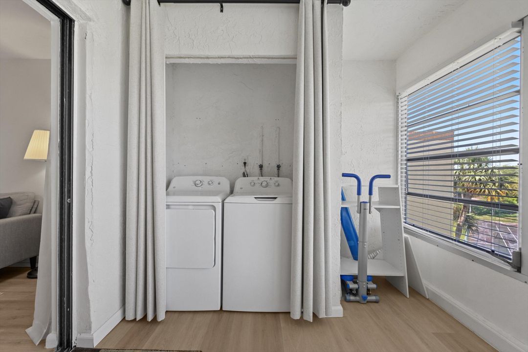 For Rent: $1,850 (1 beds, 1 baths, 741 Square Feet)