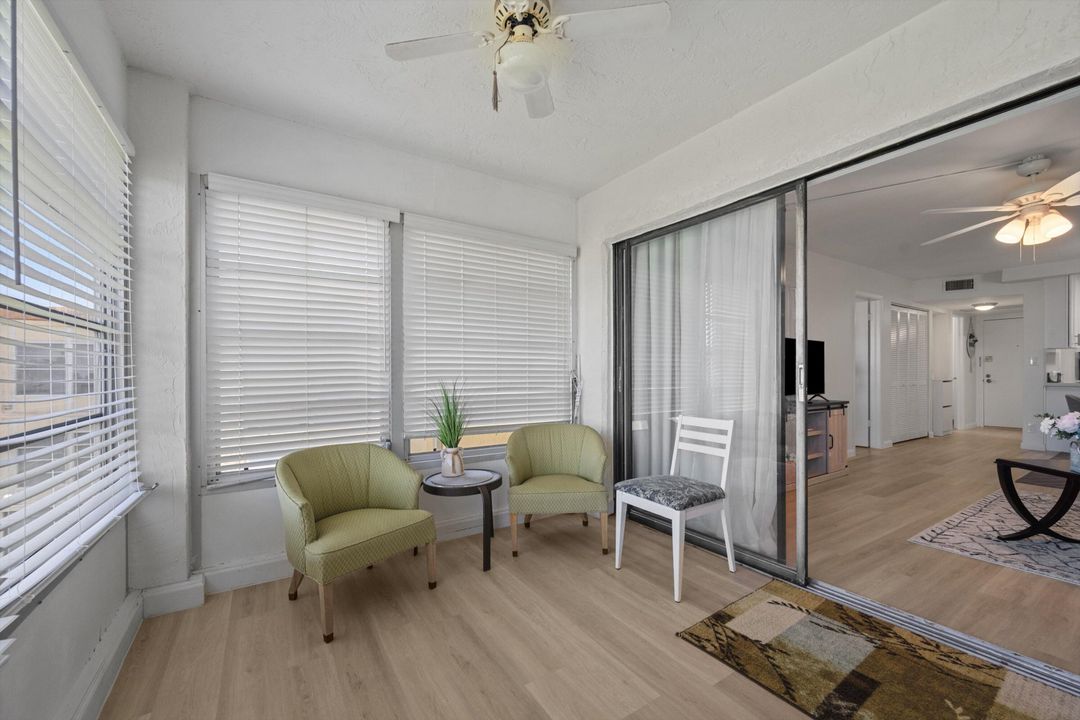 For Rent: $1,850 (1 beds, 1 baths, 741 Square Feet)