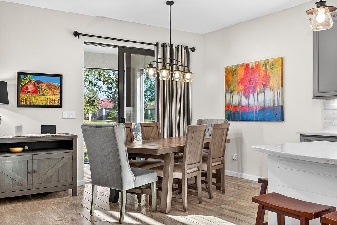 For Sale: $449,900 (3 beds, 2 baths, 1704 Square Feet)