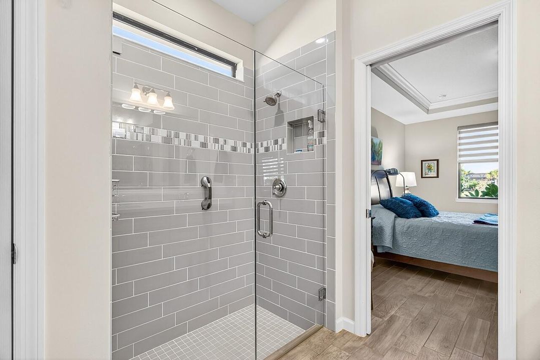 For Sale: $449,900 (3 beds, 2 baths, 1704 Square Feet)