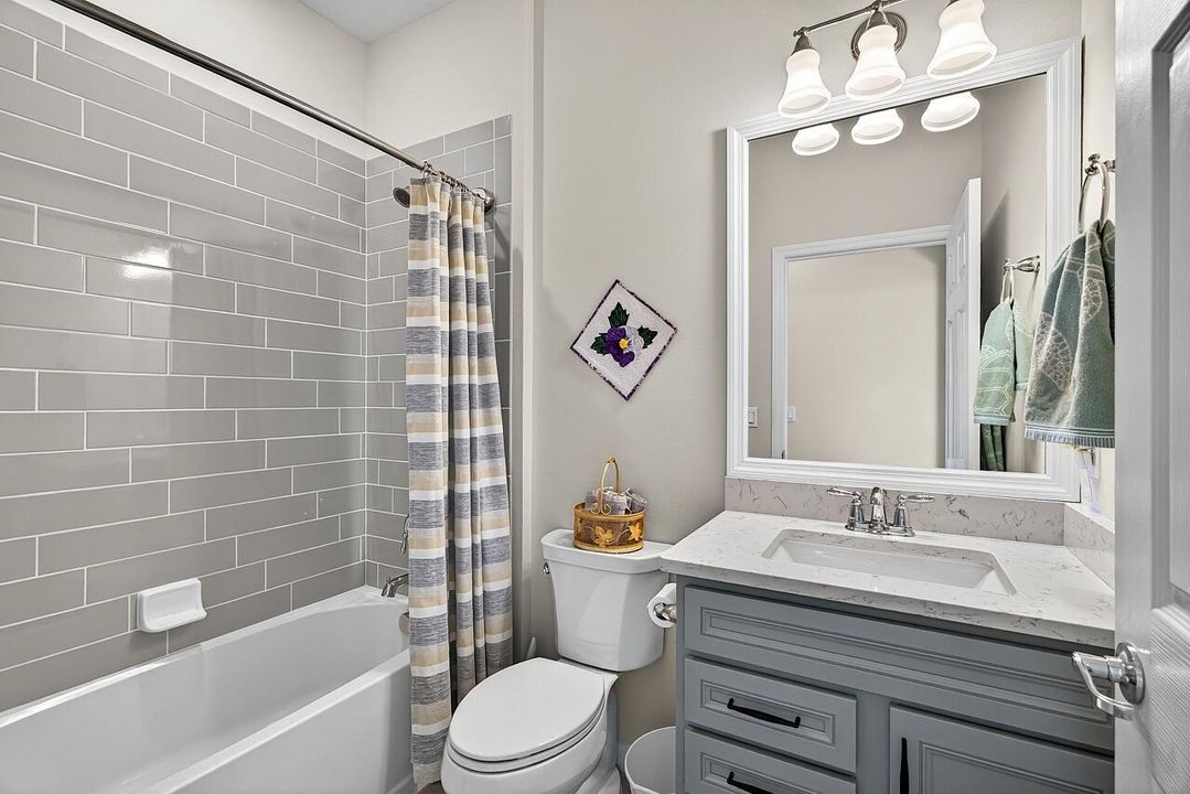 For Sale: $449,900 (3 beds, 2 baths, 1704 Square Feet)