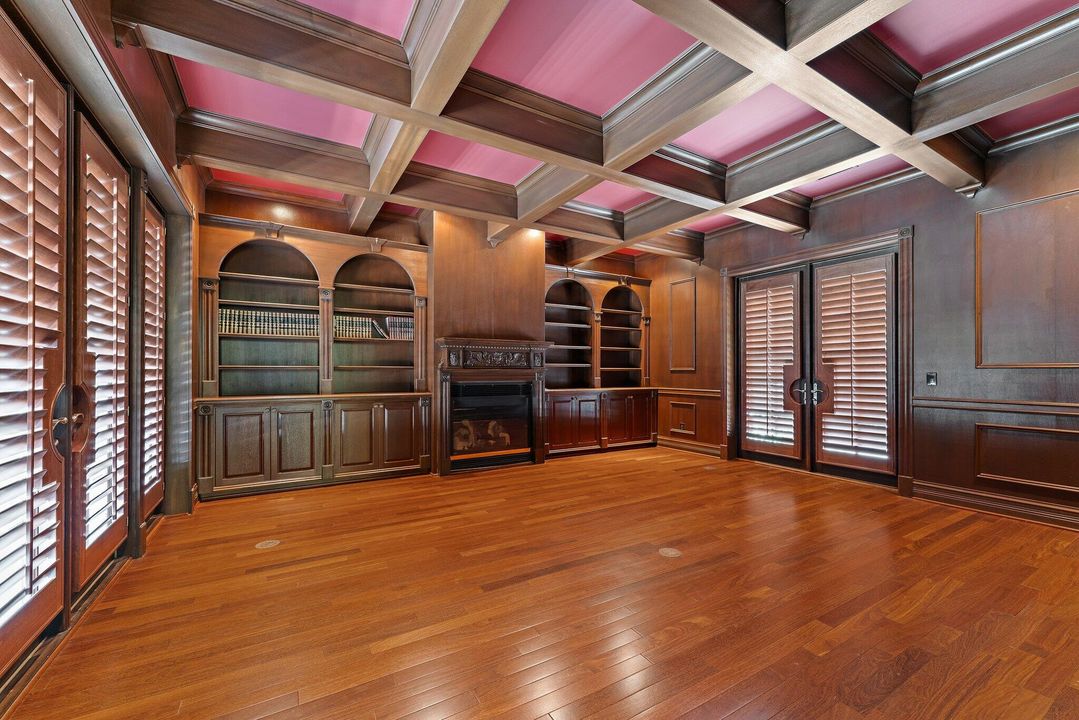 Active With Contract: $5,350,000 (3 beds, 4 baths, 5157 Square Feet)