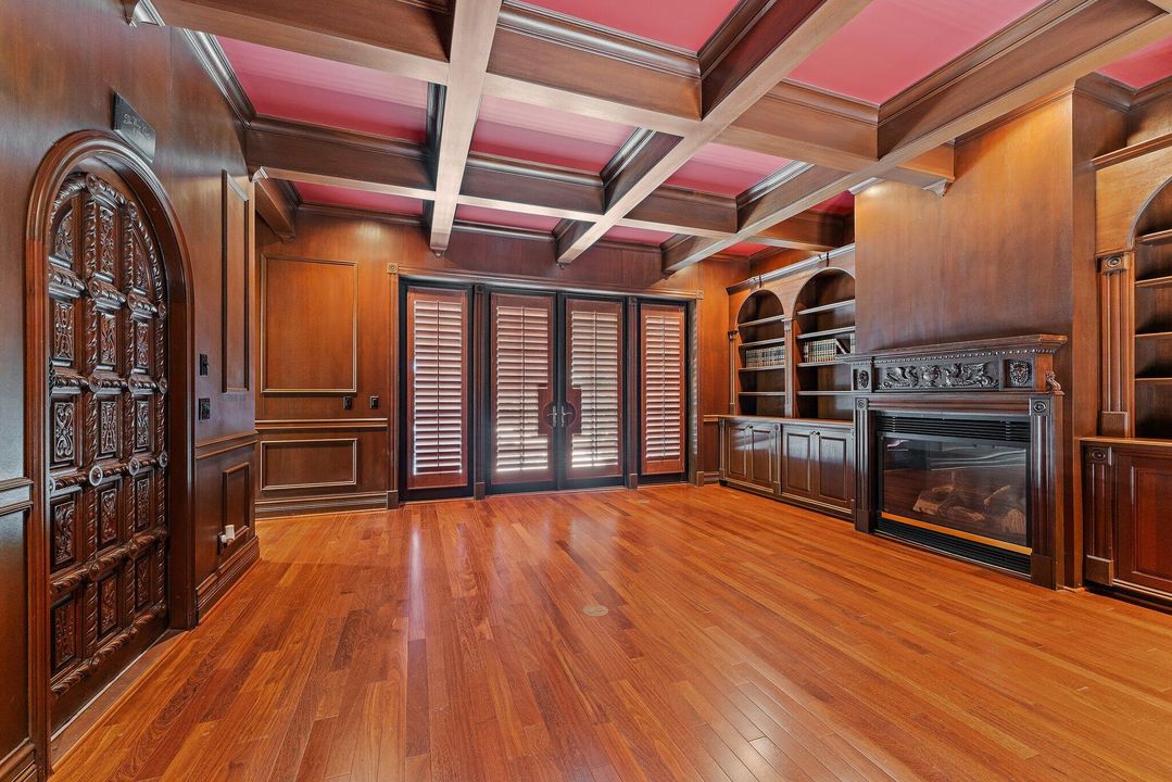 Active With Contract: $5,350,000 (3 beds, 4 baths, 5157 Square Feet)