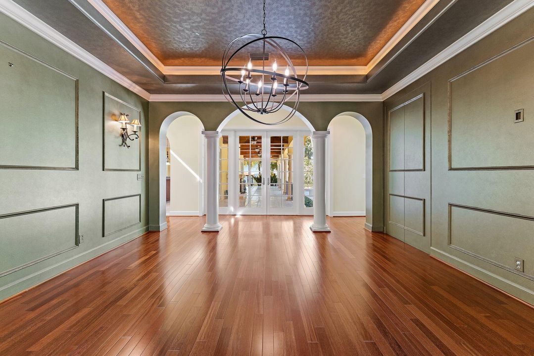 Active With Contract: $5,350,000 (3 beds, 4 baths, 5157 Square Feet)