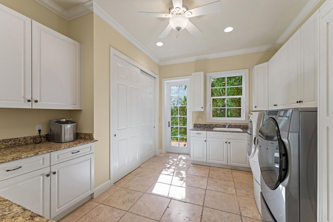 Active With Contract: $5,350,000 (3 beds, 4 baths, 5157 Square Feet)