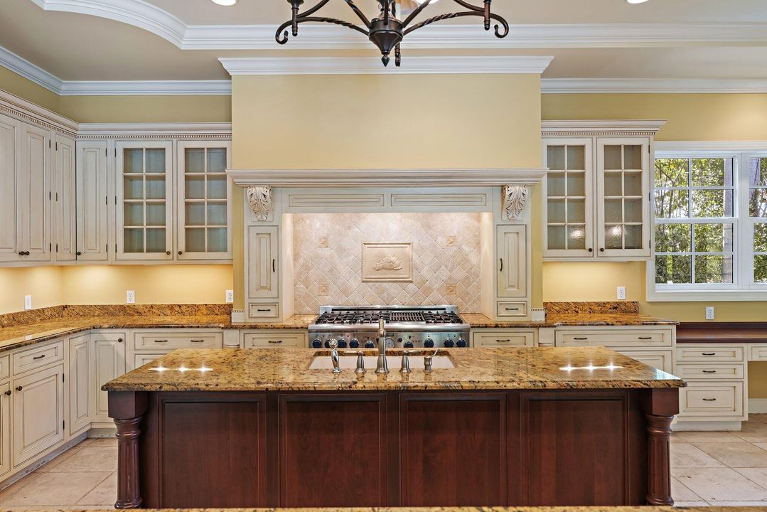 Active With Contract: $5,350,000 (3 beds, 4 baths, 5157 Square Feet)