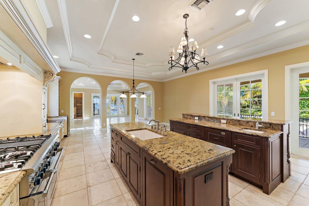 Active With Contract: $5,350,000 (3 beds, 4 baths, 5157 Square Feet)