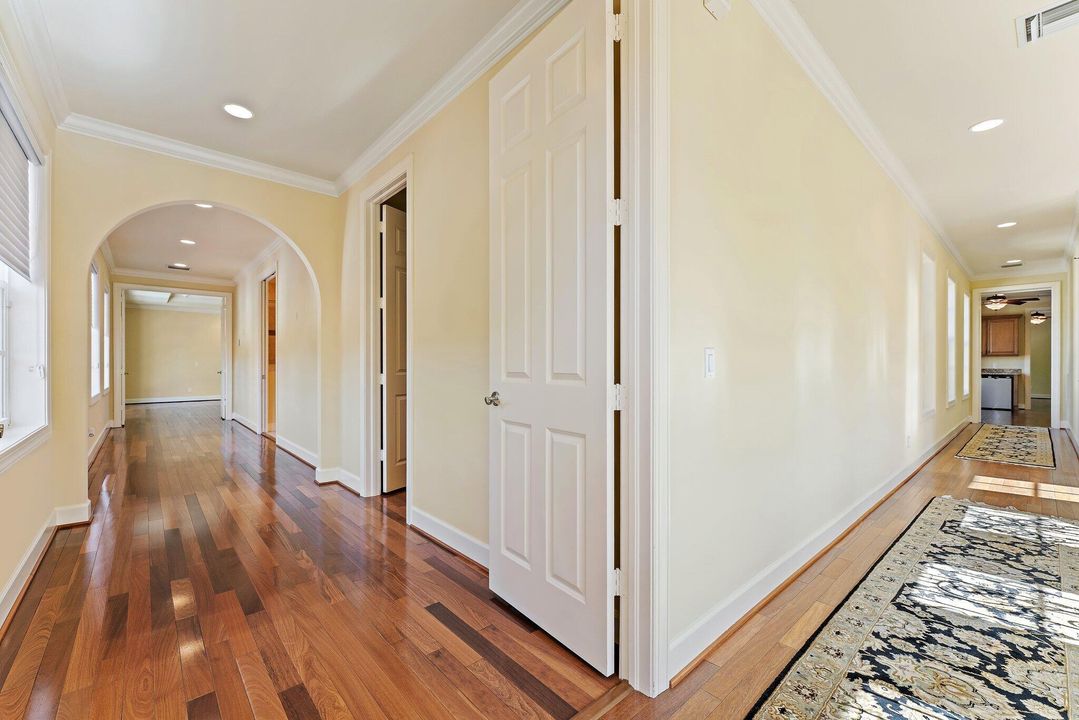 Active With Contract: $5,350,000 (3 beds, 4 baths, 5157 Square Feet)