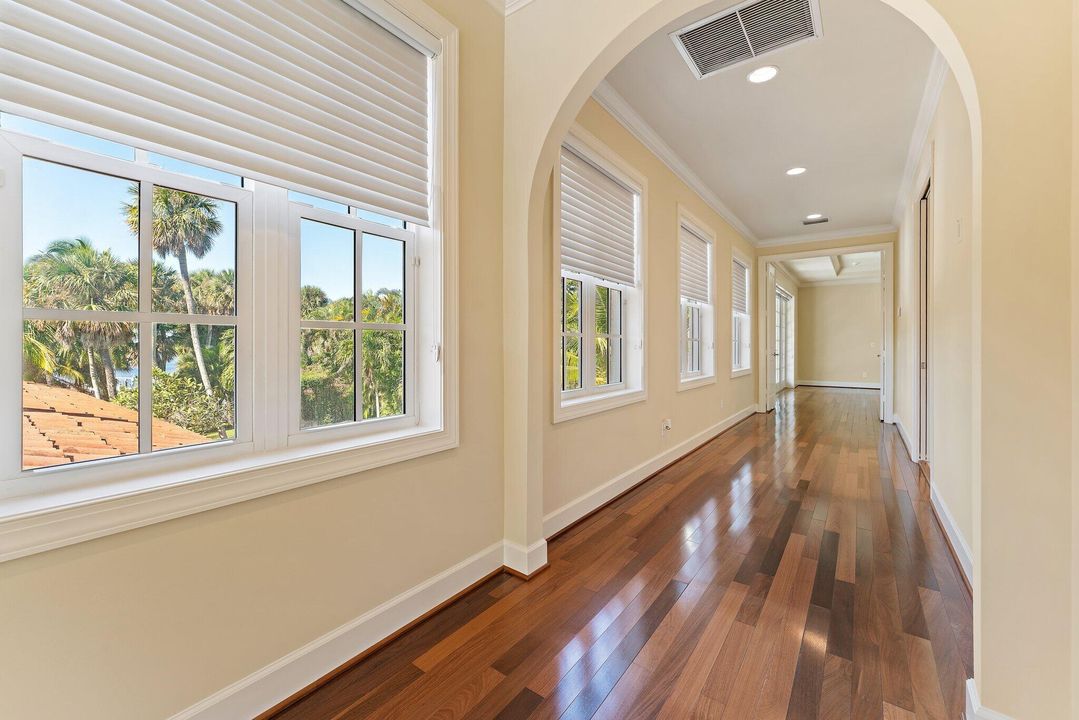 Active With Contract: $5,350,000 (3 beds, 4 baths, 5157 Square Feet)