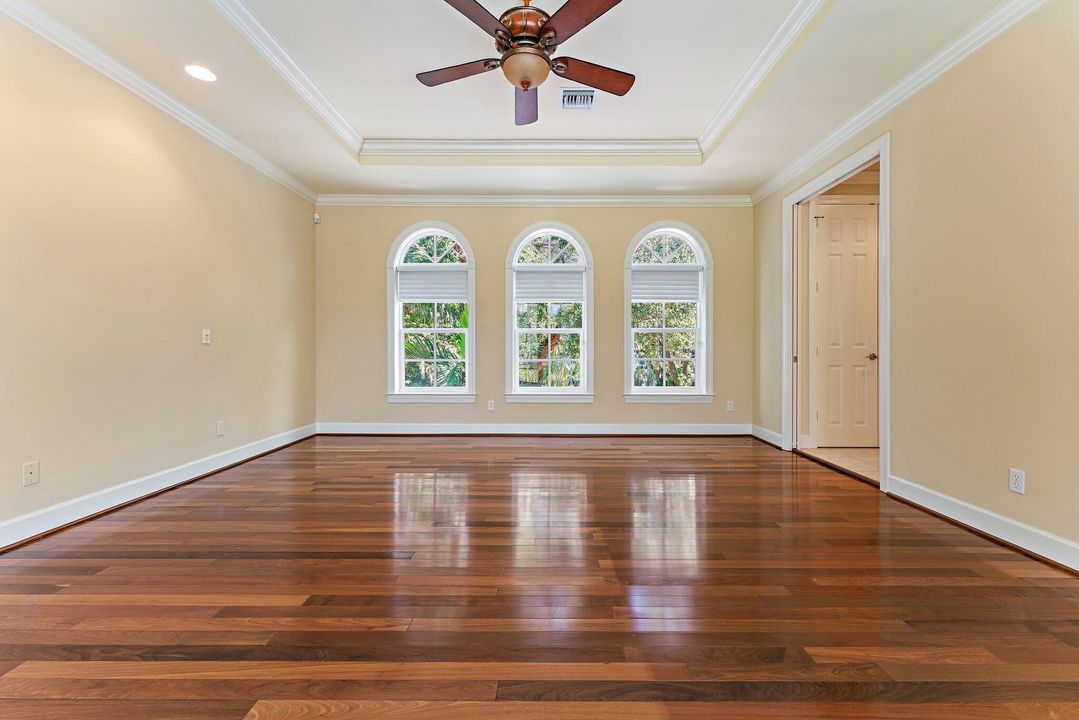 Active With Contract: $5,350,000 (3 beds, 4 baths, 5157 Square Feet)