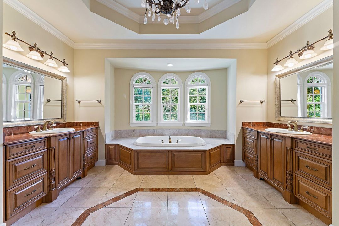 Active With Contract: $5,350,000 (3 beds, 4 baths, 5157 Square Feet)