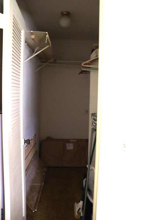 待售: $86,900 (2 贝兹, 2 浴室, 910 平方英尺)