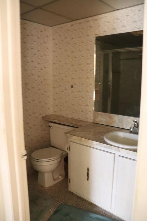 待售: $86,900 (2 贝兹, 2 浴室, 910 平方英尺)