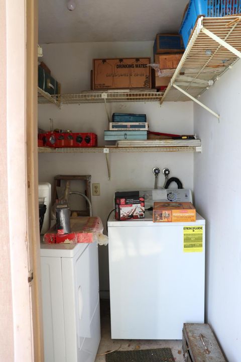 待售: $86,900 (2 贝兹, 2 浴室, 910 平方英尺)