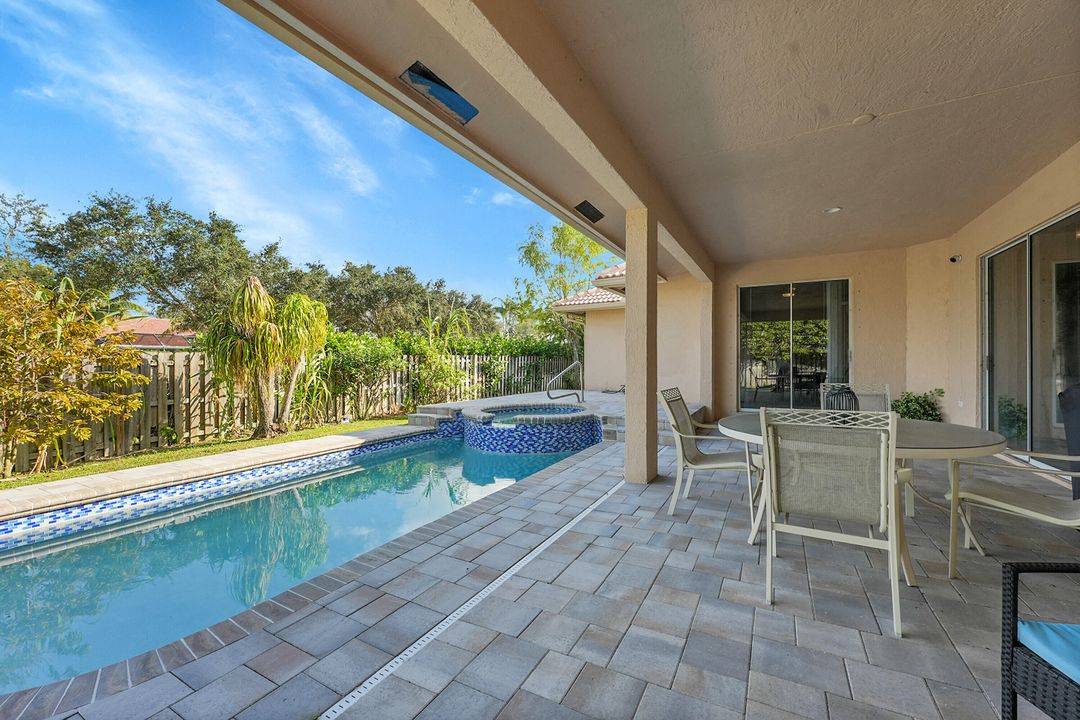 В аренду: $7,500 (4 спален, 3 ванн, 2699 Квадратных фут)