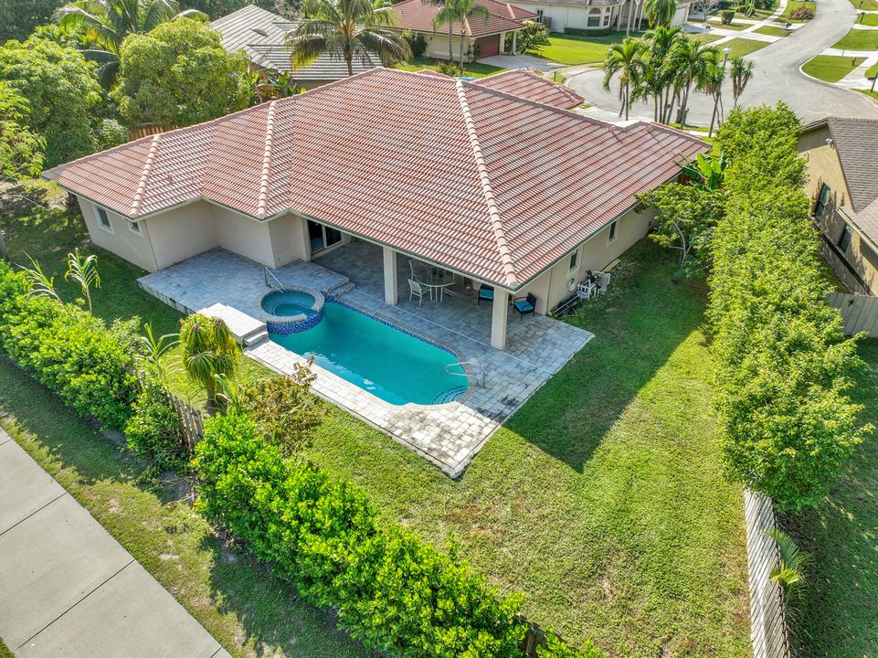 В аренду: $7,500 (4 спален, 3 ванн, 2699 Квадратных фут)