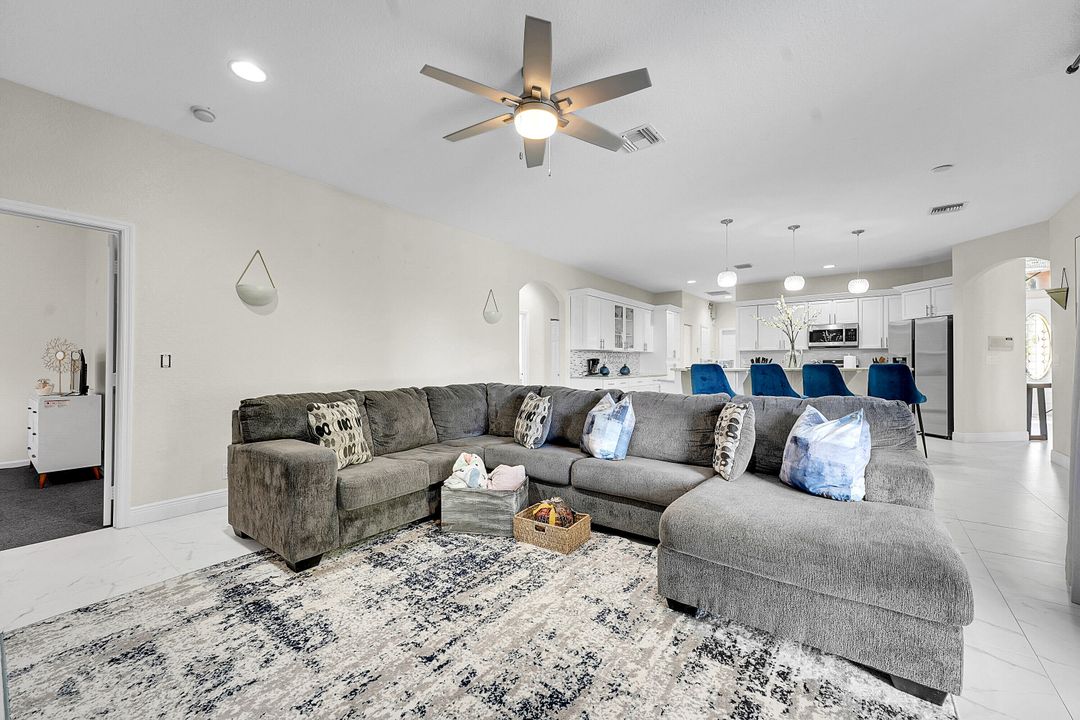 В аренду: $7,500 (4 спален, 3 ванн, 2699 Квадратных фут)