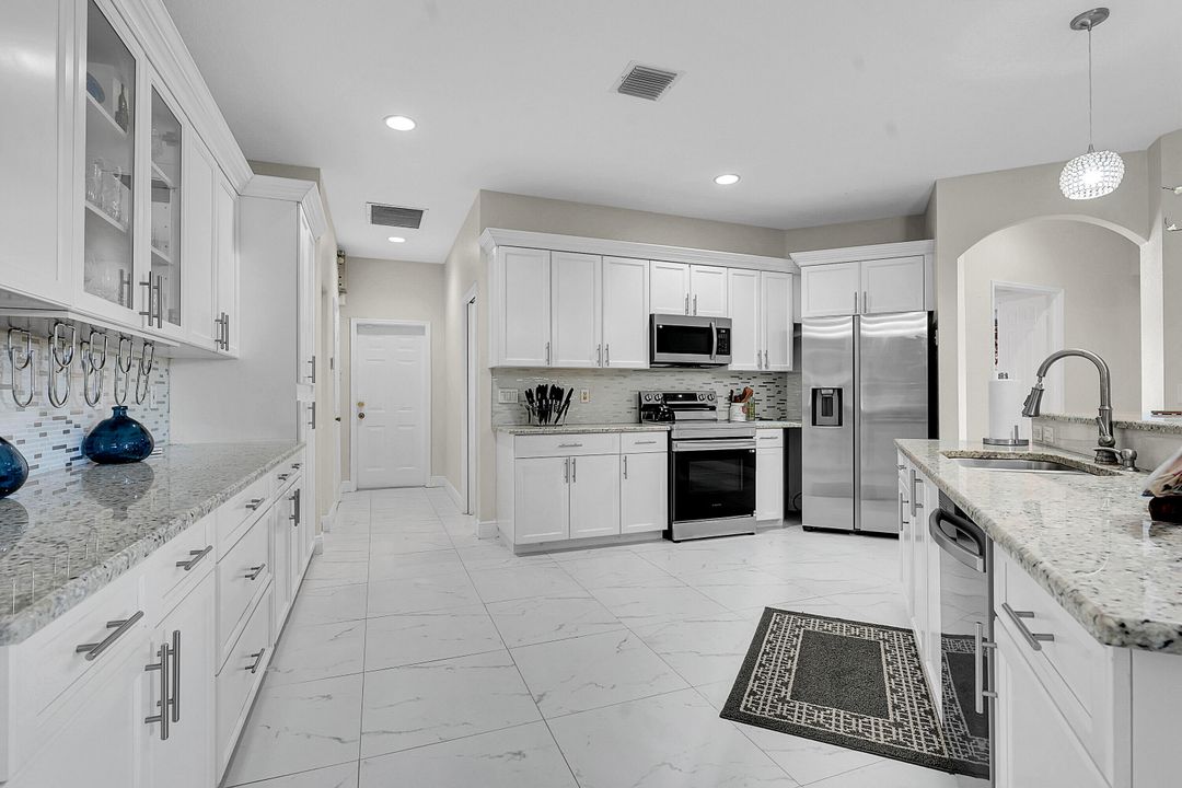 В аренду: $7,500 (4 спален, 3 ванн, 2699 Квадратных фут)