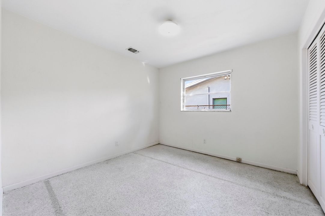 合同活跃: $549,000 (4 贝兹, 2 浴室, 1630 平方英尺)