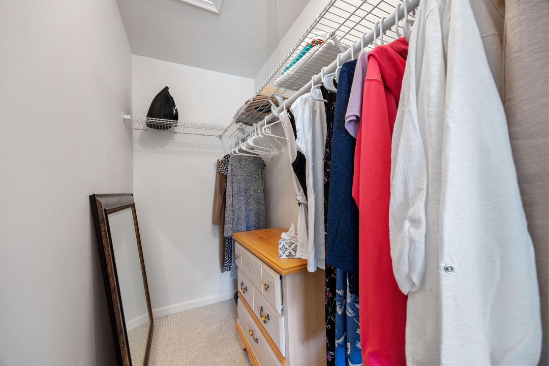 待售: $114,900 (2 贝兹, 1 浴室, 798 平方英尺)