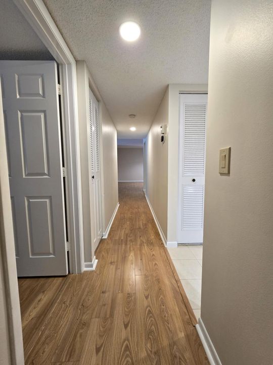 На продажу: $305,000 (3 спален, 2 ванн, 1557 Квадратных фут)