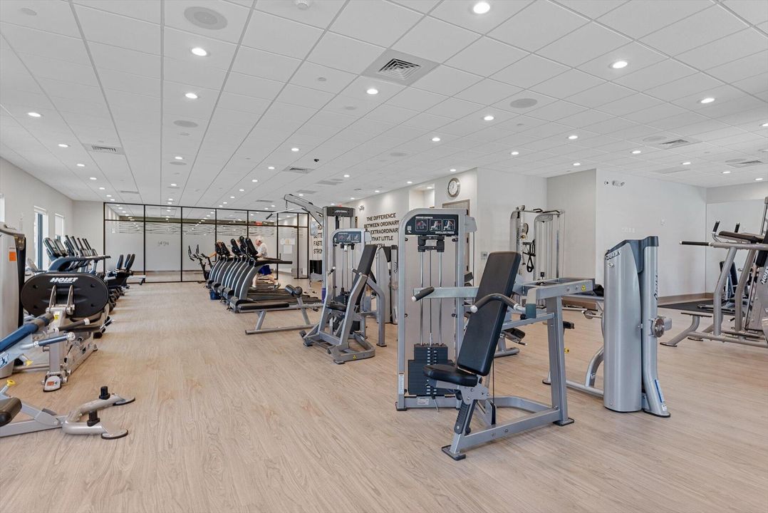 合同活跃: $3,200 (3 贝兹, 2 浴室, 2109 平方英尺)