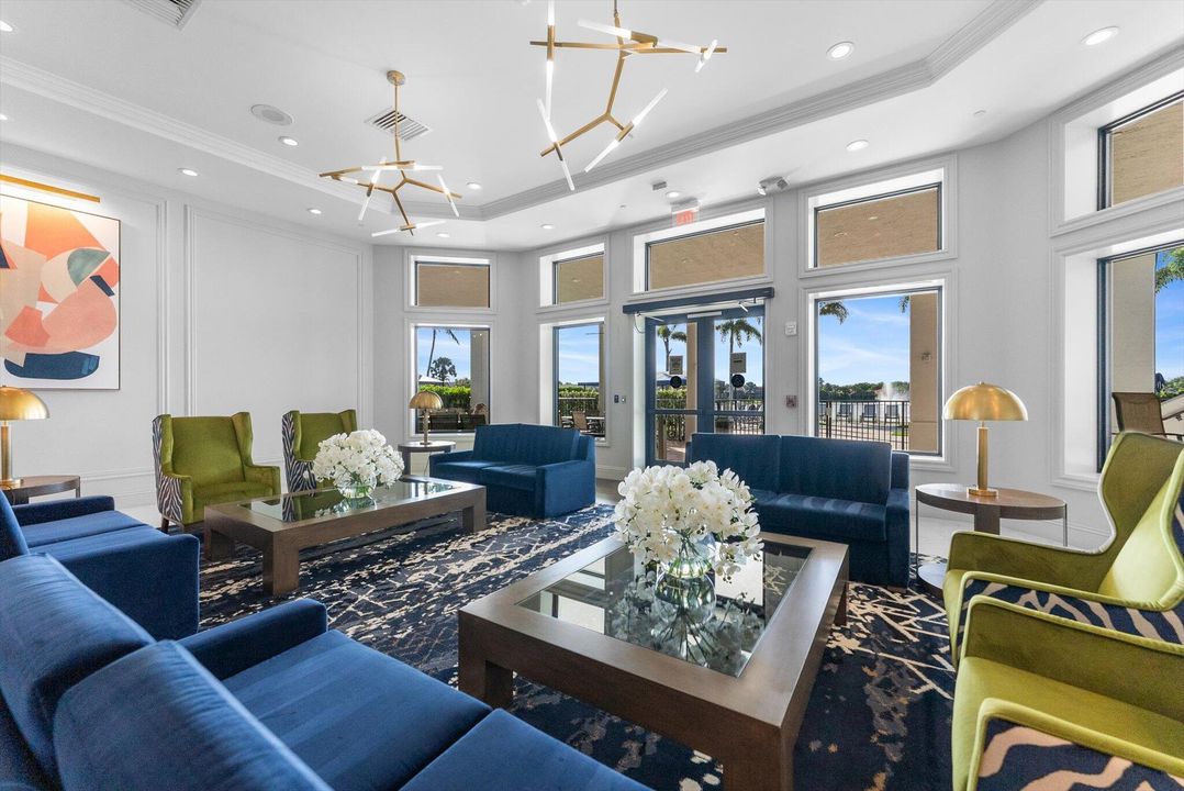 合同活跃: $3,200 (3 贝兹, 2 浴室, 2109 平方英尺)