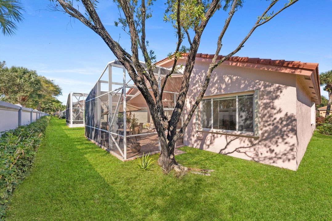 合同活跃: $3,200 (3 贝兹, 2 浴室, 2109 平方英尺)