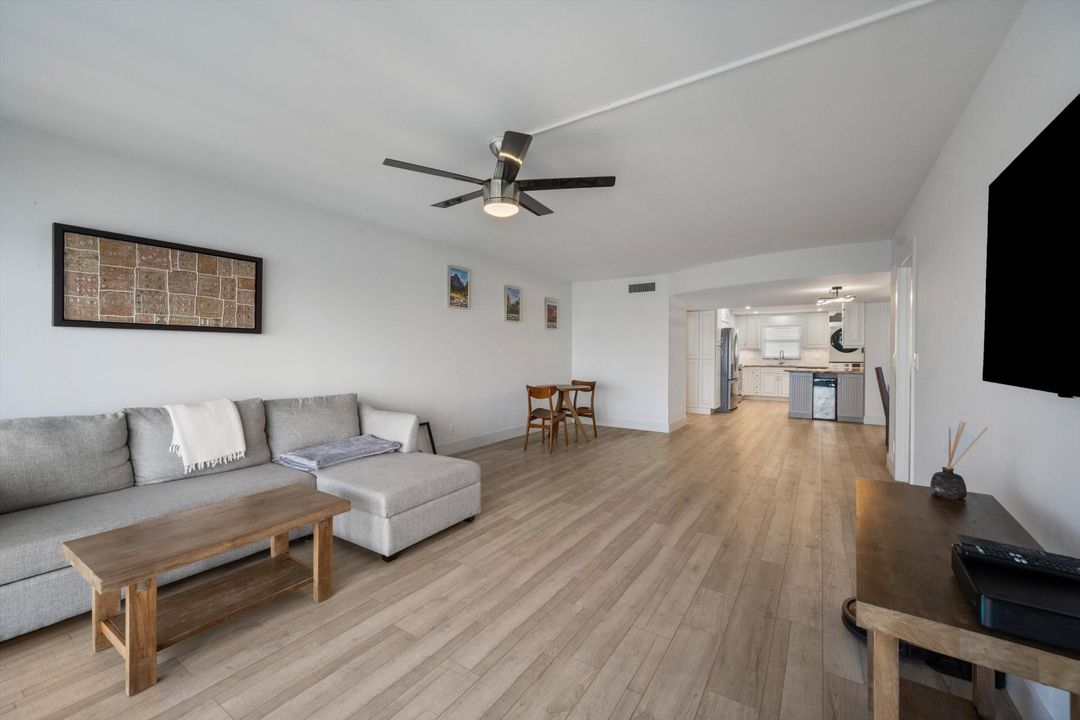 En Venta: $400,000 (2 camas, 2 baños, 1440 Pies cuadrados)