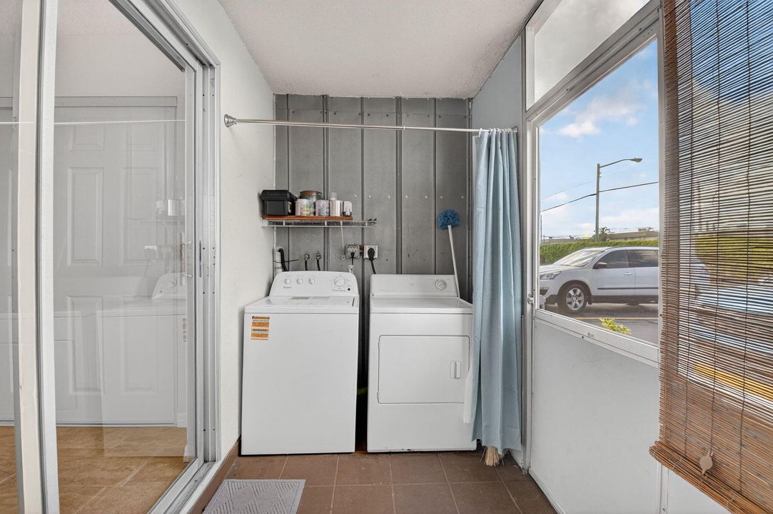 For Rent: $1,500 (1 beds, 1 baths, 720 Square Feet)