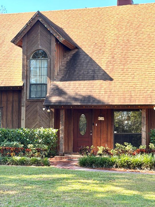 For Sale: $549,000 (3 beds, 2 baths, 2634 Square Feet)