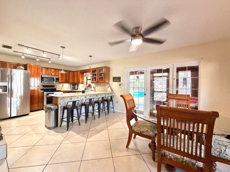 For Sale: $549,000 (3 beds, 2 baths, 2634 Square Feet)